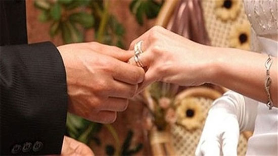الإحصاء: معدل الزواج بين المصريين الأقل منذ 2008