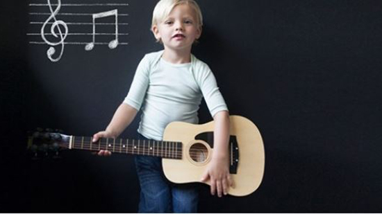  دور الموسيقى في تطوير الأطفال