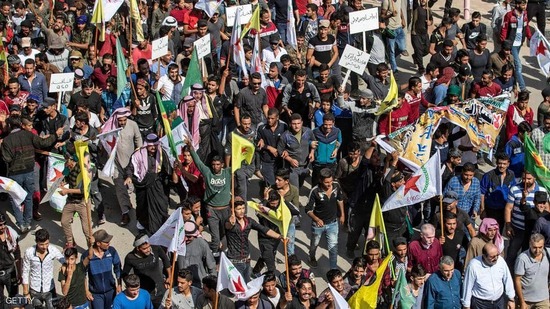 الأكراد تظاهروا الأربعاء في مدينة راس العين ضد التدخل التركي