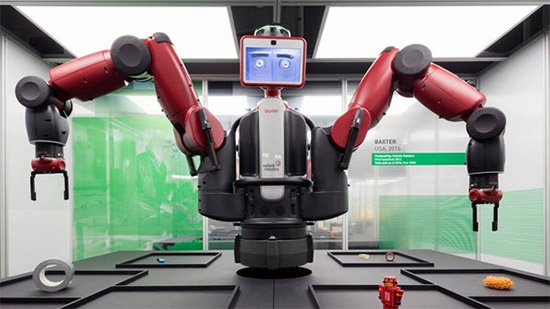 شركة صينية تصنع روبوتات لتحسين حياة المسنين
