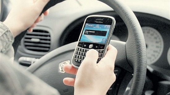 تغريم 300 برتغالي لاستخدامهم الهاتف المحمول أثناء القيادة