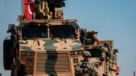 المدفعية التركية تقصف أماكن قريبة من القوات الأمريكية
