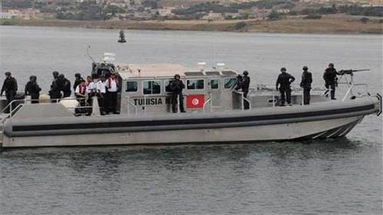 
الاعتداء على قوات البحرية التونسية خلال مطاردة زورق يقل مهاجرين غير شرعيين
