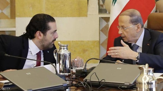 الرئيس اللبناني ميشال عون (يمين الصورة) وسعد الحريري (يسار)