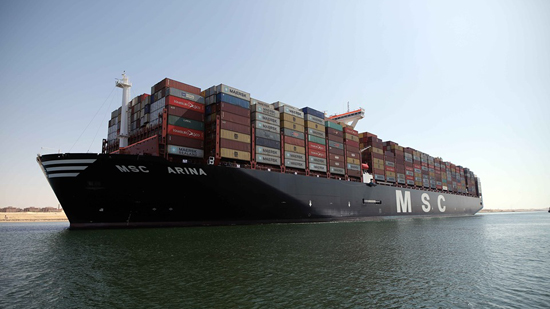 الفريق أسامة ربيع: قناة السويس تشهد عبور MSC ARINA أكبر سفينة حاويات في العالم بحمولة 234 ألف طن