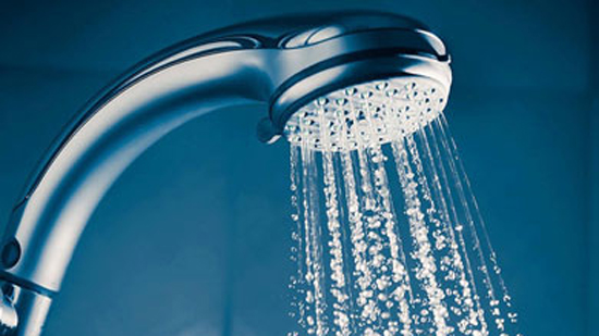 دراسة: الأوروبي يستهلك يوميا كهرباء يحتاج توليدها 4 أحواض استحمام من المياه