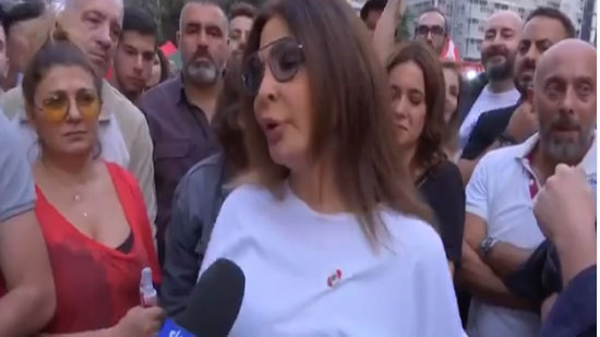بالفيديو.. إليسا لـ الحكومة اللبنانية: استقيلوا وحافظوا على ما تبقى من كرامة