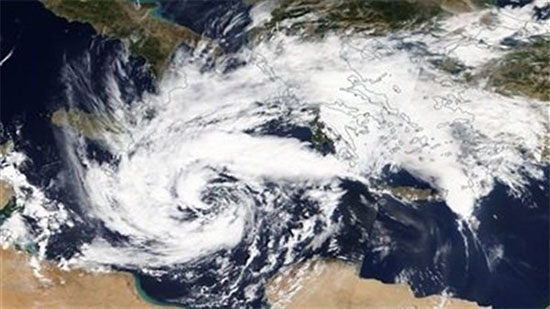 الأرصاد تكشف كواليس إعصار حمادة وسر تسميته | فيديو