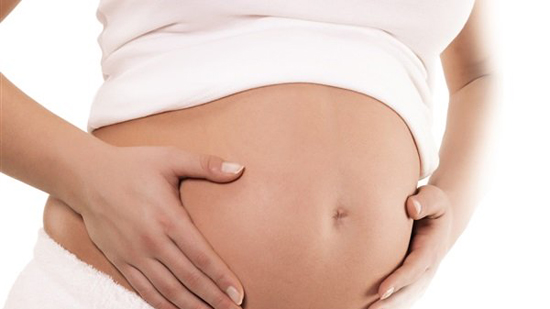 علاج انتفاخ البطن للحامل.. احترسي من المشروبات الغازية