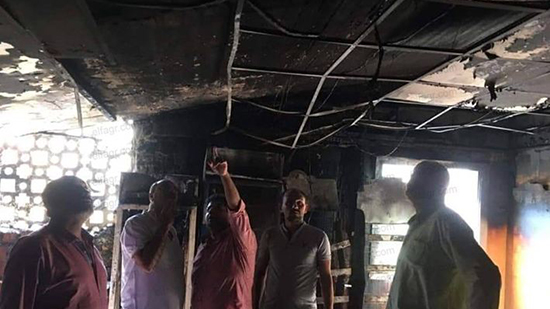 نائب شبرا يتفقد كنيسة مارجرجس الجيوشي بعد اندلاع الحريق بها (صور)