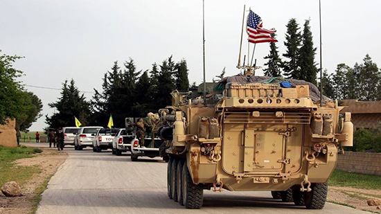55 شاحنة أمريكية تغادر من سوريا إلى العراق
