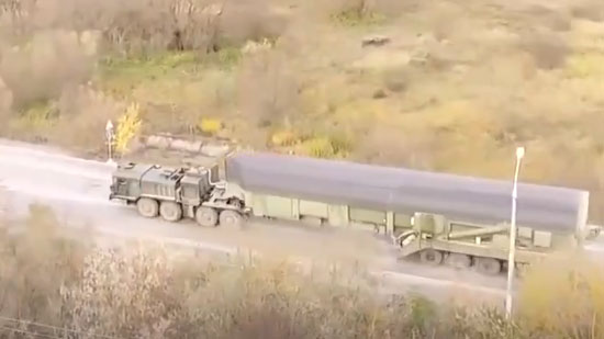 بالفيديو.. لحظة تركيب سلاح روسي خطير عابر للقارات