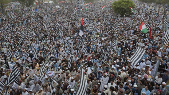 عشرات الآلاف في احتجاجات بإسلام آباد