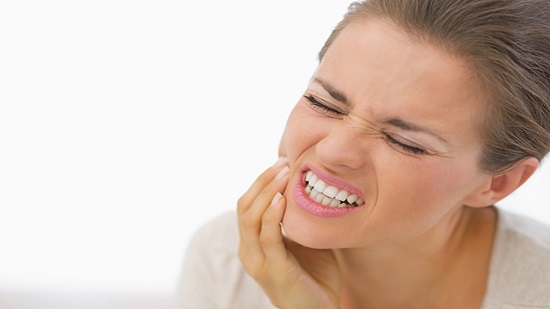 وصفات مجربه وفعالة.. تخلصي من ألم الأسنان في 30 ثانية