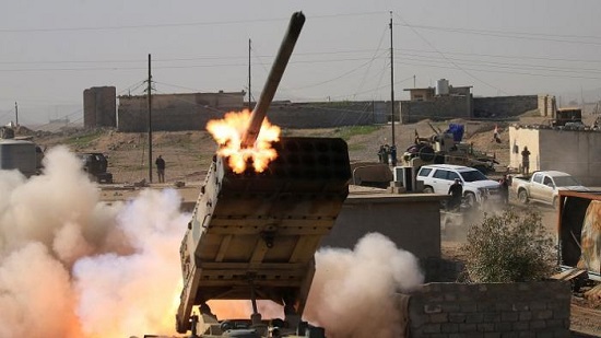 عاجل.. سقوط 17 صاروخ بالقرب من قاعدة عسكرية أمريكية في العراق
