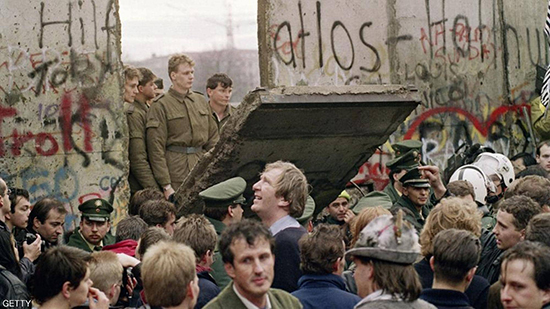 احتفالات بانهيار جدار برلين في عام 1989
