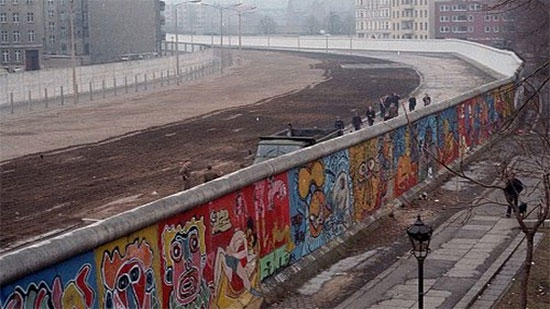 احتفالات واسعة بالنمسا فى ذكرى مرور 30 عاما على سقوط حائط برلين