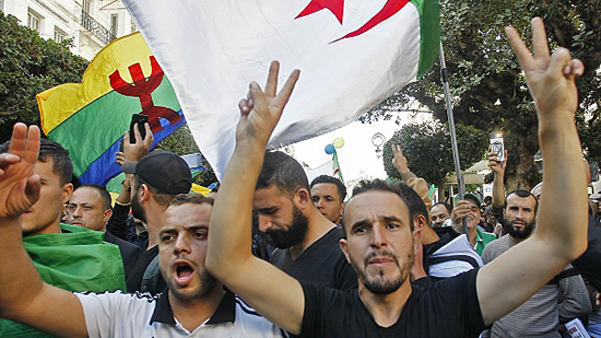 الحرية للاغلبية والاضطهاد للاقلية: السجن لرفع الراية الأمازيغية في مظاهرات الجزائر