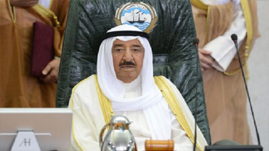 ولي عهد الكويت وقائد قيادة القوات الأمريكية الوسطى يبحثان التعاون المشترك
