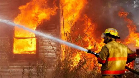 مصرع شخصين وإصابة 8 آخرين إثر اندلاع حريق مروع بخط بترول في إيتاي البارود
