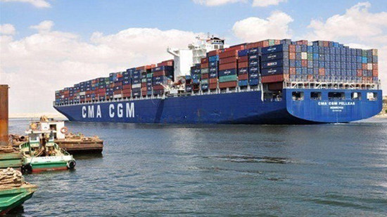 ميناء دمياط يستقبل 10 سفن حاويات وبضائع عامة خلال 24 ساعة

