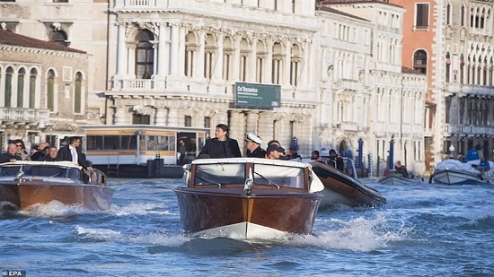 شاهد.. إيطاليا تغرق.. الفيضانات تدخل البلاد في أسوأ حالة طوارئ منذ 1966