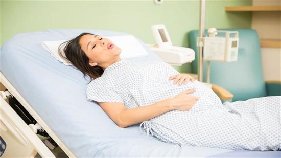 6 نصائح ضرورية لتسهيل الولادة الطبيعية