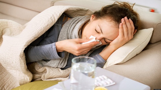 يمكن القضاء على أعراض مرض البرد في مراحله الاولى بشكل سريع وفعال.