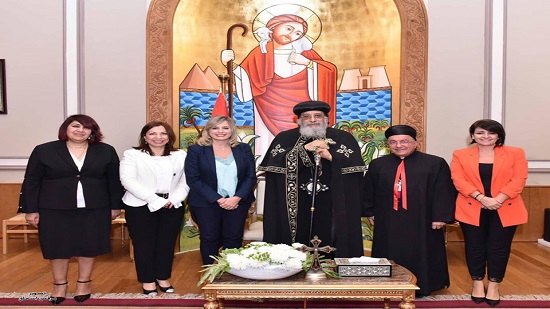 البابا يستقبل السيدة كلودين عون رئيسة المجلس الأعلي لمنظمة المرأة العربية
