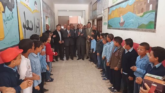 قوافل التنمية وحل المشكلات تتفقد مدرسة أبو جبل بديروط