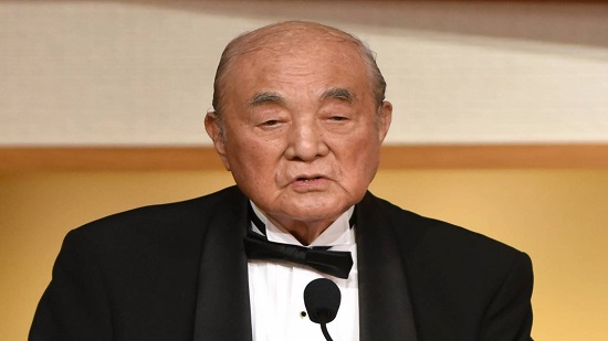  الموت يغيب رئيس الوزراء الياباني الأسبق عن عمر 101 عام 
