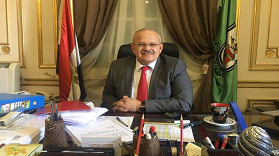  رئيس جامعة القاهرة يعلن مبادرة للتصدي لظاهرة الانتحار