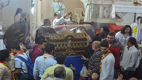 كنيسة سانت اوجيني بايبارشيه بورسعيد تحتفل برفات القديسه تريزا 