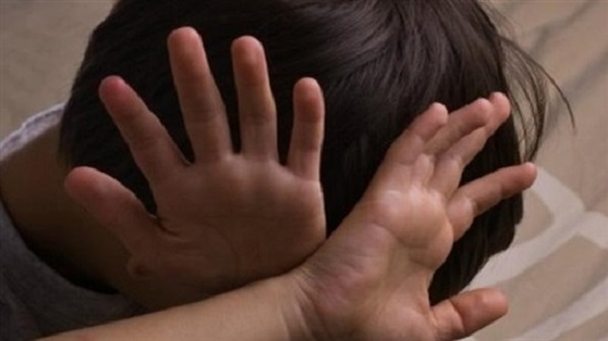 لاغتصاب طفل .. القبض على موظف في الجيزة 
