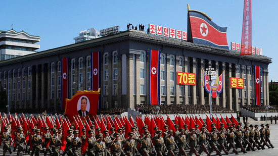عرض عسكري للقوات المسلحة لكوريا الشمالية