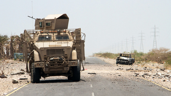 مقتل 10 حوثيين بينهم قيادي في هجوم للجيش اليمني بصعدة
