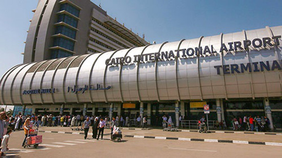 ضبط 85 قضية تزوير تأشيرات بمطار القاهرة خلال شهر