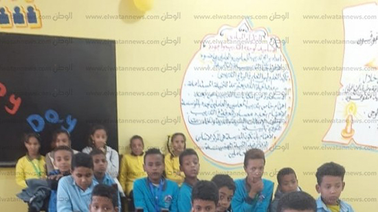تلاميذ مدرسة وادي عباد بأسوان