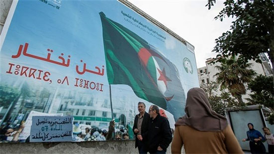 أستاذ علوم سياسية : المناظرة بين المرشحين لرئاسة الجزائر (طبخت) 