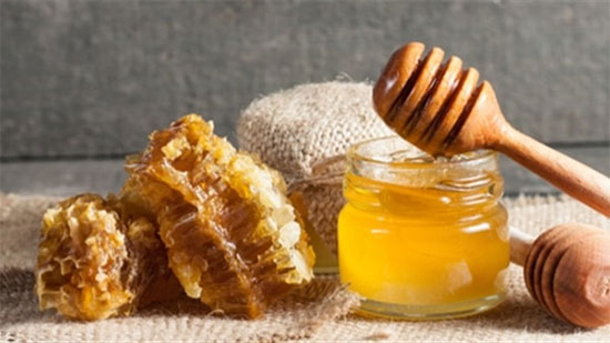 خبيرة تغذية: درجات الحرارة العالية تفقد العسل قيمته الغذائية