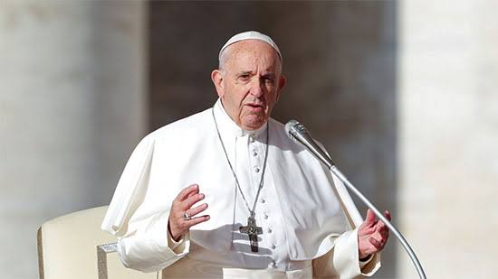 فى مثل هذا اليوم.. اختيار البابا فرنسيس «شخصية العام» لسنة 2013 من قبل مجلة التايم الأمريكية