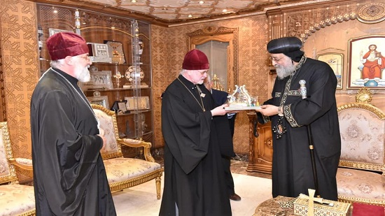 بالصور.. البابا يستقبل مطران الكنيسة الأرثوذكسية الروسية ببلجيكا
