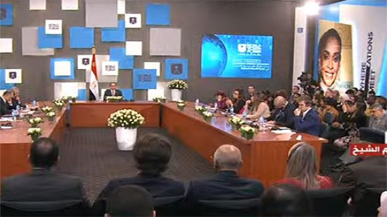 السيسي يشهد جلسة سبل تعزيز التعاون بين دول المتوسط على هامش منتدى شباب العالم