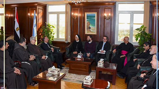 محافظ الإسكندرية يستقبل وفد من ممثلى كنائس اللاتين والأرمن والمارون