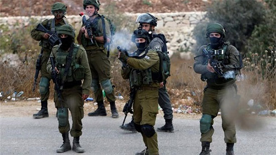 الاحتلال الإسرائيلي يحتجز أموال عائلات 8 أسرى فلسطينيين من أراضي 48

