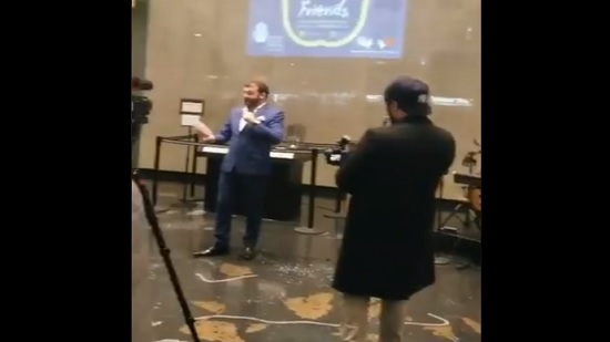 بالفيديو.. يهود يغنون مع سعوديون النشيد الوطني السعيد
