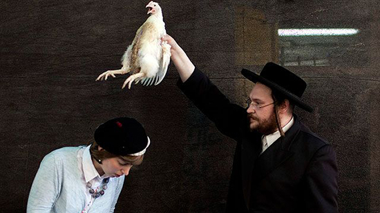 تفاعلي..أغرب عادات وتقاليد المجتمع اليهودي في إسرائيل