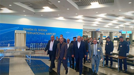 وزير الطيران المدني يتفقد مطار شرم الشيخ 