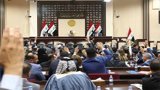 بالفيديو.. هرج ومرج في البرلمان العراقي من أجل بحث اغتيال 