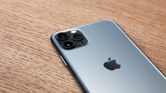 Apple قد تغير فتحة شحن iPhone إجباريا.. لهذا السبب